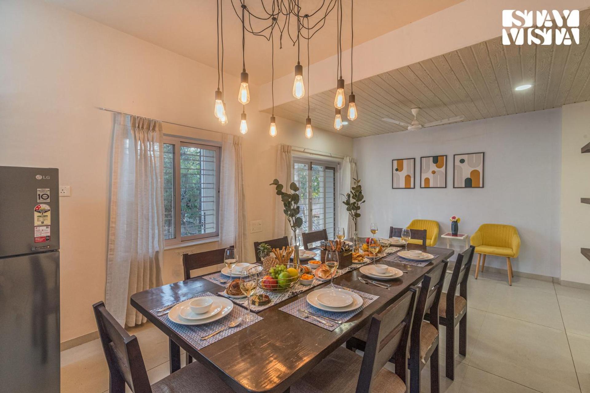 Stayvista'S Silver Grove - Serene Haven With Expansive Lawn & Terrace 나식 외부 사진