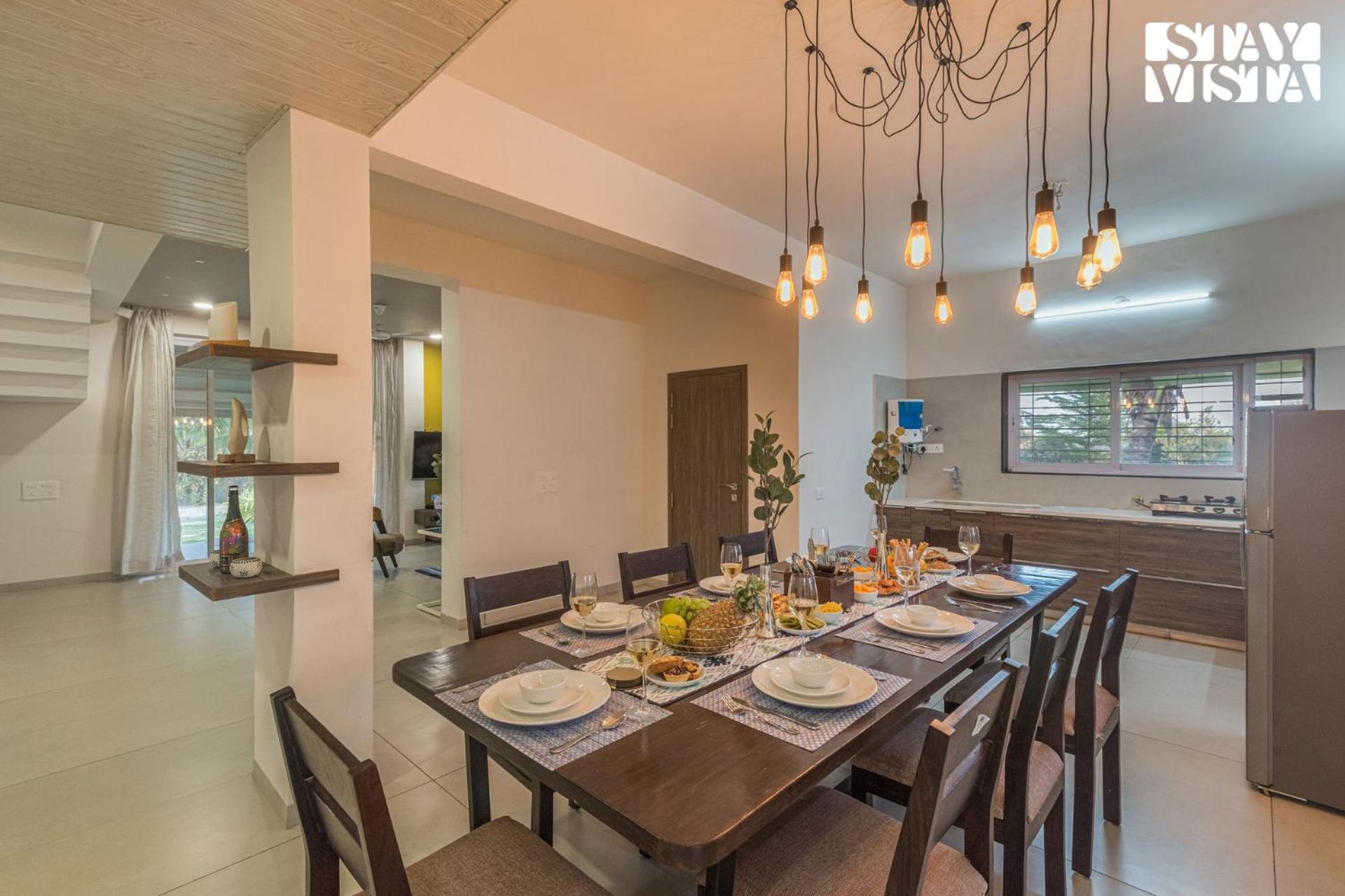 Stayvista'S Silver Grove - Serene Haven With Expansive Lawn & Terrace 나식 외부 사진