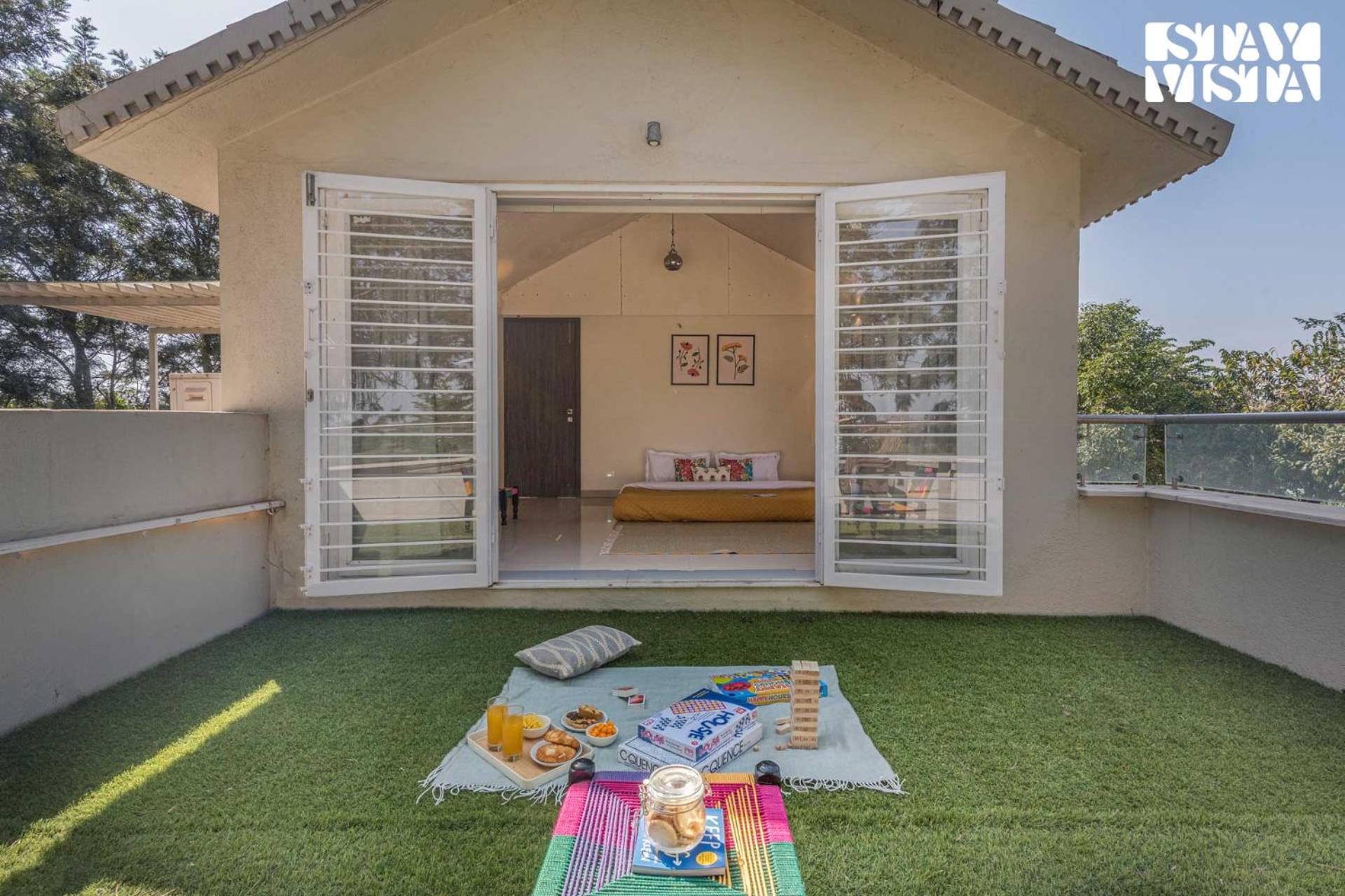 Stayvista'S Silver Grove - Serene Haven With Expansive Lawn & Terrace 나식 외부 사진